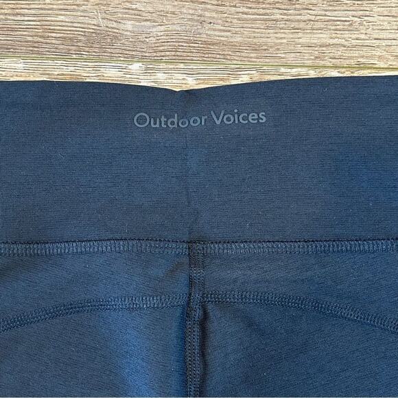 NWT Outdoor Voices Black 10” Warm Up Bike Short Size Small - Picture 4 of 7